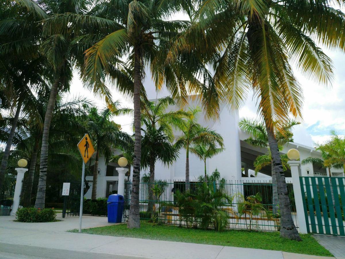 Bella Beach Condo Vacation 2 Bedrooms Канкун Экстерьер фото